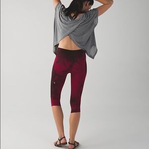 Lululemon ebb and flow crops size 4